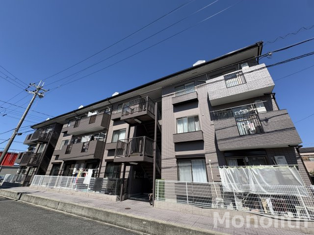 ロイヤルウイングB棟