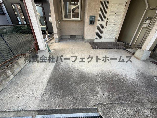 河北中町戸建　賃貸の駐車場|カースペースがあります