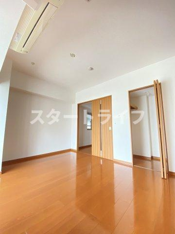 大阪市淀川区西中島２丁目の賃貸マンションの寝室
