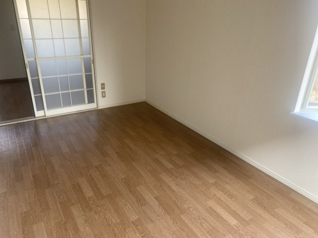 サンシャイン雄町　A棟の居間・リビング
