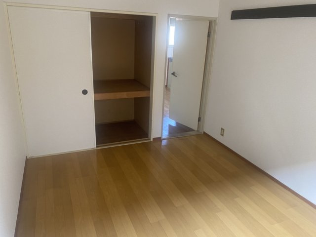 サンシャイン雄町　A棟の収納