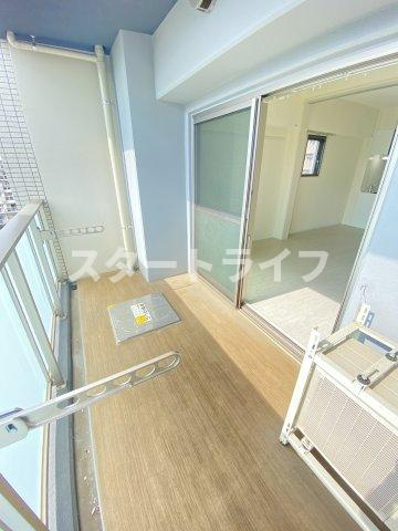 大阪市淀川区宮原５丁目の賃貸マンションのバルコニー
