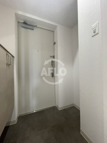シャルールメゾン桃谷の玄関|シャルールメゾン桃谷　玄関