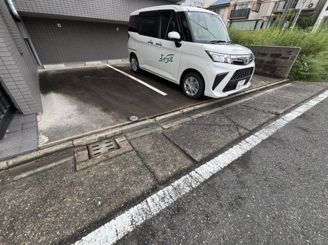 ユーキマンションの駐車場