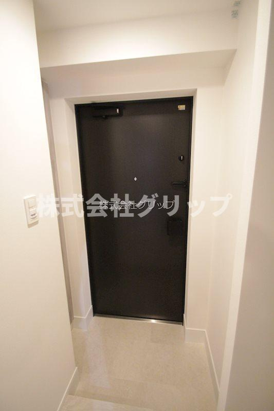 クラリッサ横浜ロッソの玄関
