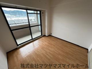 【洋室】 | サンヴェール春日