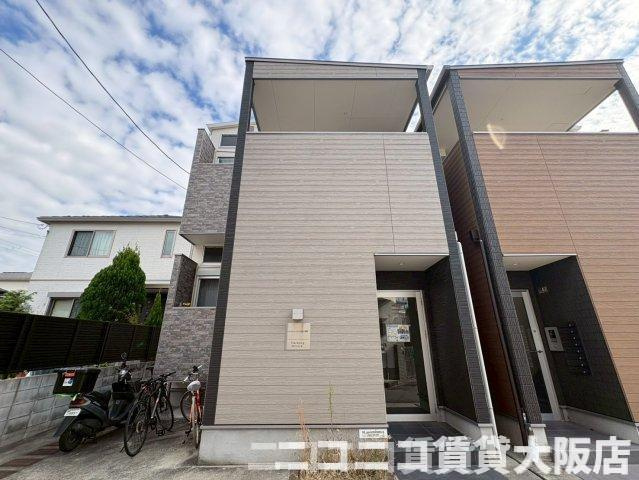 京都市伏見区淀下津町のアパートの外観