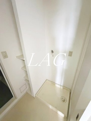 【設備】 | ライオンズプラザ梅島 | 室内洗濯機置場です。