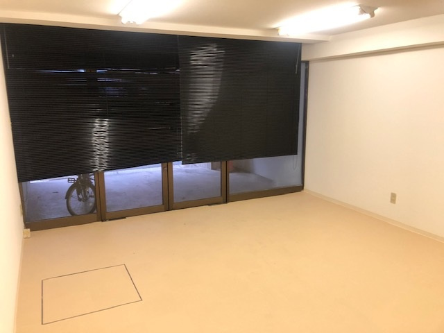 アーバインビルの内装