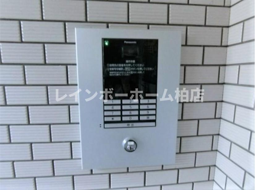 仲介手数料（賃料の1.10ヵ月）の50％OFF対象物件！のエントランス|オートロックがあります