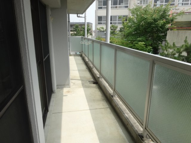 いなぱれす宝塚のバルコニー