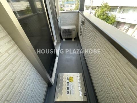 エステイトＥ神戸城が山のバルコニー