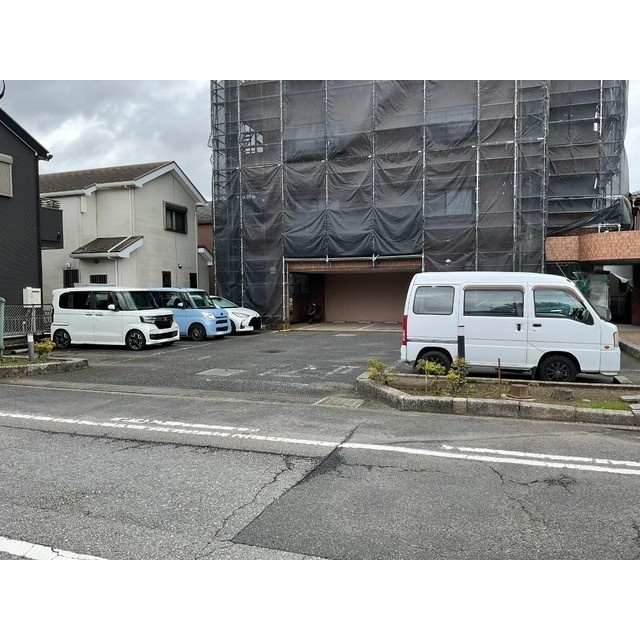 ノーブルナガシマの駐車場
