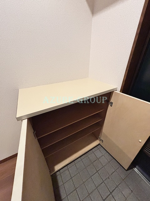 ピコ中山の玄関