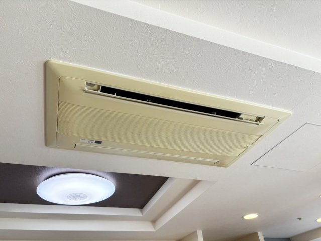 ロジュマン住吉山手の冷暖房・空調設備|ビルトインエアコン
