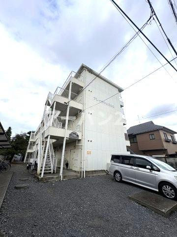 アレイタチヒ３号棟の外観