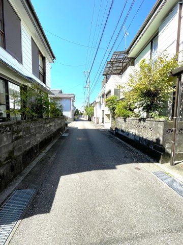 いの町　土地の前面道路含む現地写真|道路幅員は約４．０ｍです。