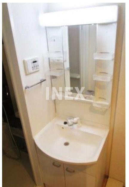 横浜市西区浅間台の賃貸マンションの独立洗面台
