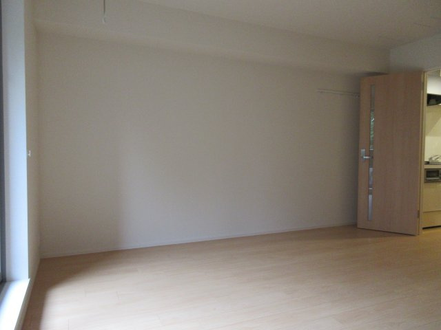 エテルネル横濱桜木町の居間・リビング
