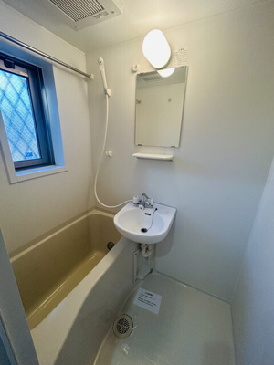 【浴室】 | Premiun Residence ISOGO