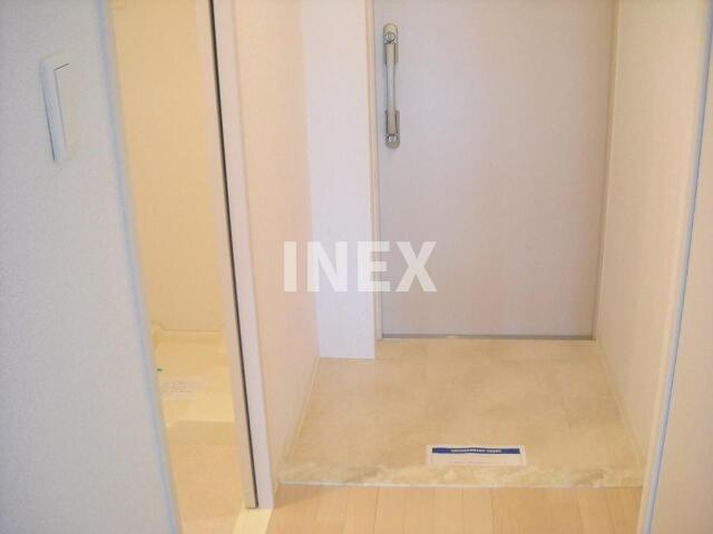 厚木市中町３丁目の賃貸マンションの玄関