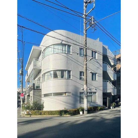 【外観】 | パルーシア中野 | 鉄筋コンクリート造のがっちりとした建物。