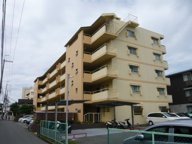 アスモ岡町の外観