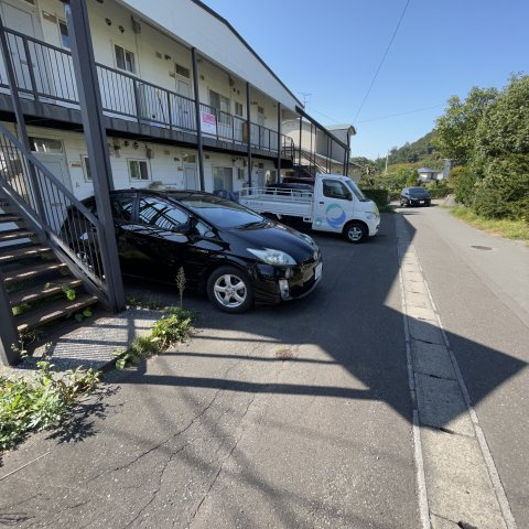 モンシェールⅡの駐車場