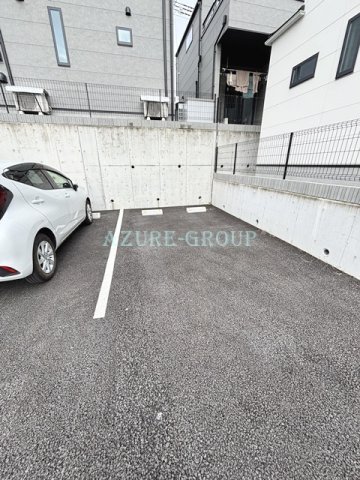 アネシスヒルズの駐車場