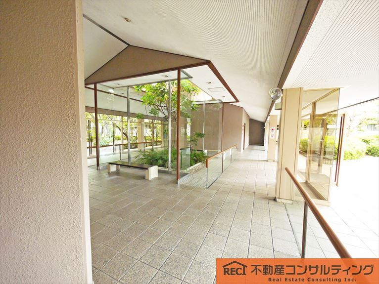 ジークレフ上甲子園のエントランス