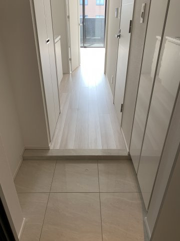 レアライズ新丸子の玄関|他のお部屋の参考写真となります。