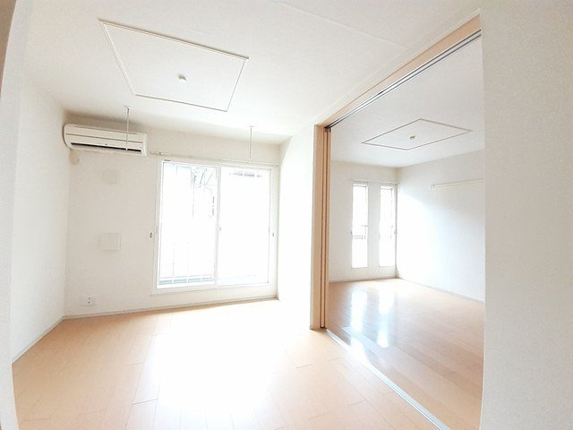 クラール・アイの居間・リビング|※他号室写真です