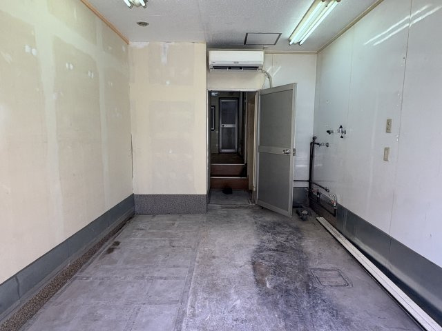 舎利寺３丁目店舗付住宅