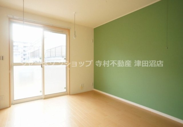 アルベージュの洋室