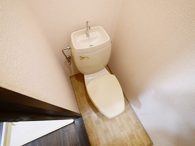 ニューハイツ東中のトイレ|清潔感のあるトイレです