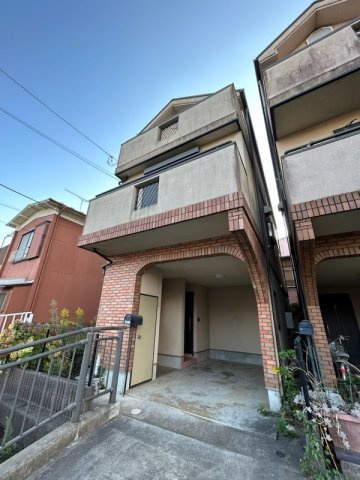 横浜市港北区小机町戸建の外観|来店不要で契約まで完結♪カード決済・LINE対応！
