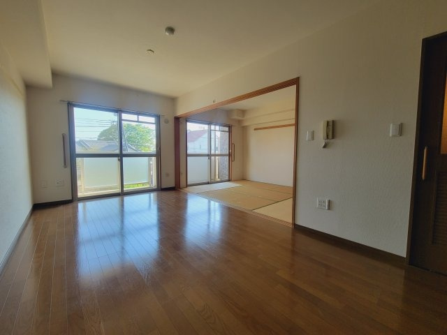 写真は同タイプ別部屋のものです。(現在修繕中)