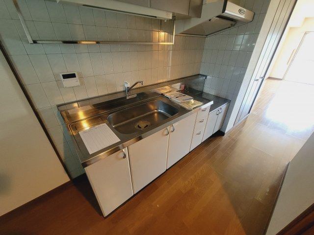 写真は同タイプ別部屋のものです。(現在修繕中)