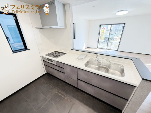 全１１１棟　北須磨タウン　I-４号棟のキッチン|◎本日ご見学可能です♪
◎当社限定！ご成約特典キャンペーン実施中♪
◎住宅ローンに自信有♪
◎地元スタッフが対応致します♪