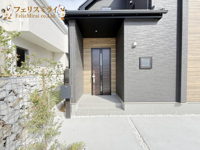全１１１棟　北須磨タウン　I-４号棟の玄関|◎本日ご見学可能です♪
◎当社限定！ご成約特典キャンペーン実施中♪
◎住宅ローンに自信有♪
◎地元スタッフが対応致します♪