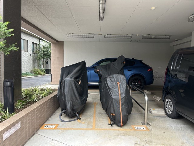 【駐車場】 | 日神パレステージ西巣鴨 | バイク置き場。空き区画の有無や駐輪料金、サイズおよび排気量規定などについては、改めてお問い合わせください。～即日のご見学可能～　お問合せはお気軽にどうぞ。