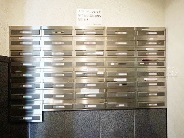 【設備】 | 日神パレステージ西巣鴨 | 郵便物を受け入れる住民共用のポスト。「集合ポスト」とも呼びます。ここもまた、マンションの「顔」のひとつです。～即日のご見学可能～　お問合せはお気軽にどうぞ。