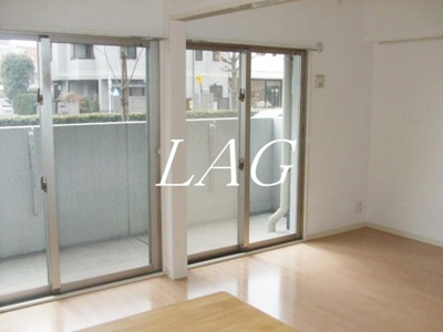 【居間・リビング】 | 朝日ルミエール | 洋室のお部屋です。