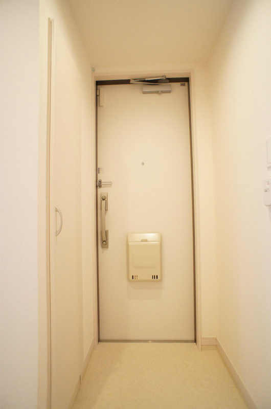 茅ヶ崎市東海岸北３丁目の賃貸マンションの玄関|お履き物が多い方にもおすすめ♪