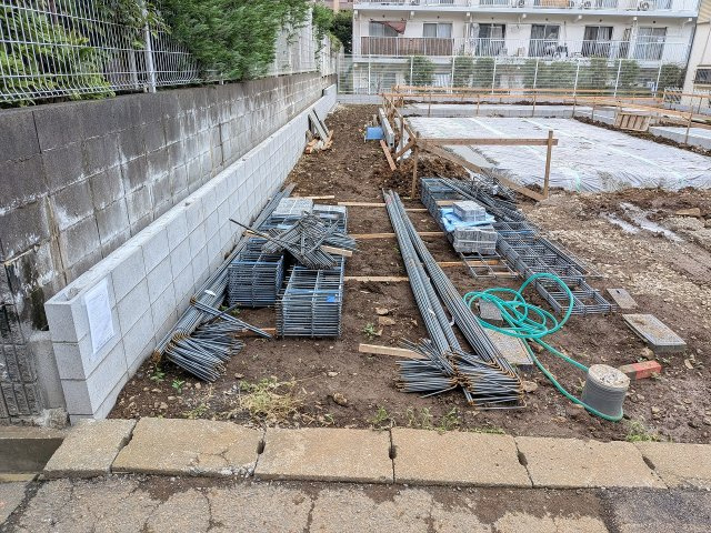 八王子市　散田町　新築一戸建て　８期の駐車場|～2台駐車可能カースペース～