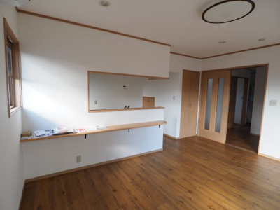 【居間・リビング】 | 中古戸建　小倉寺稲荷田 | ★内覧予約でブランド米2kg★