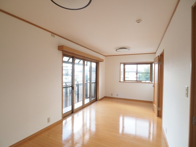 【洋室】 | 中古戸建　小倉寺稲荷田 | ★内覧予約でブランド米2kg★
