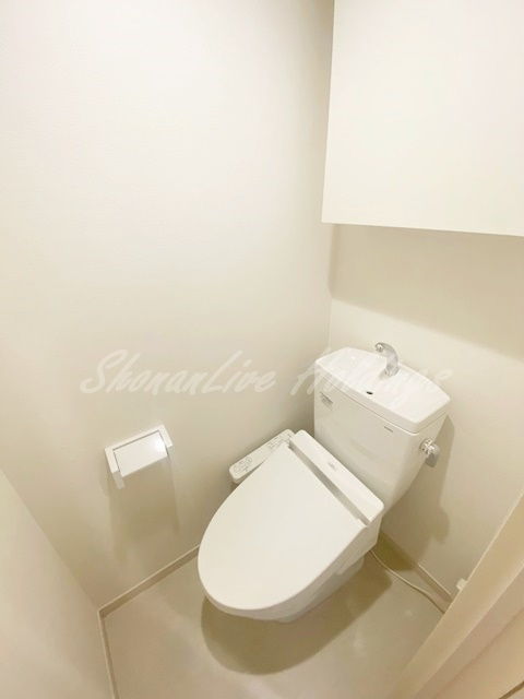 鎌倉市岡本１丁目の賃貸マンションのトイレ