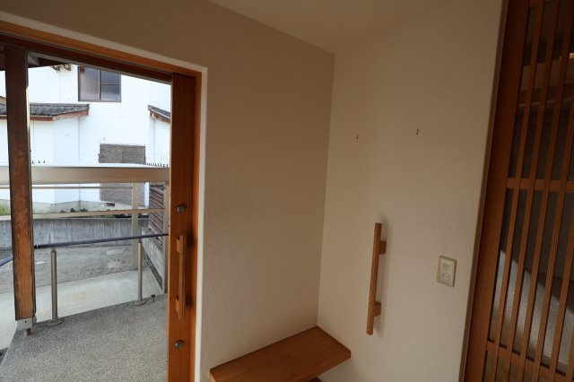 見附市新町１丁目　平屋　土地建物の玄関
