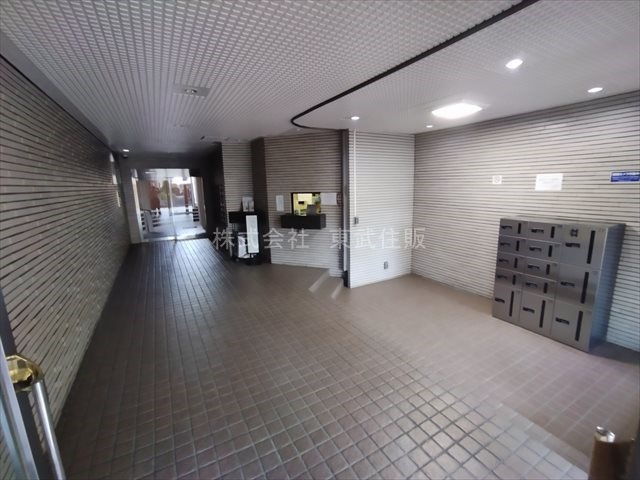 【エントランス】 | ライオンズマンション若葉 | 落ち着いたエントランスです